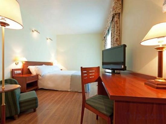 Фото Hotel Zentral Gijón Rey Pelayo