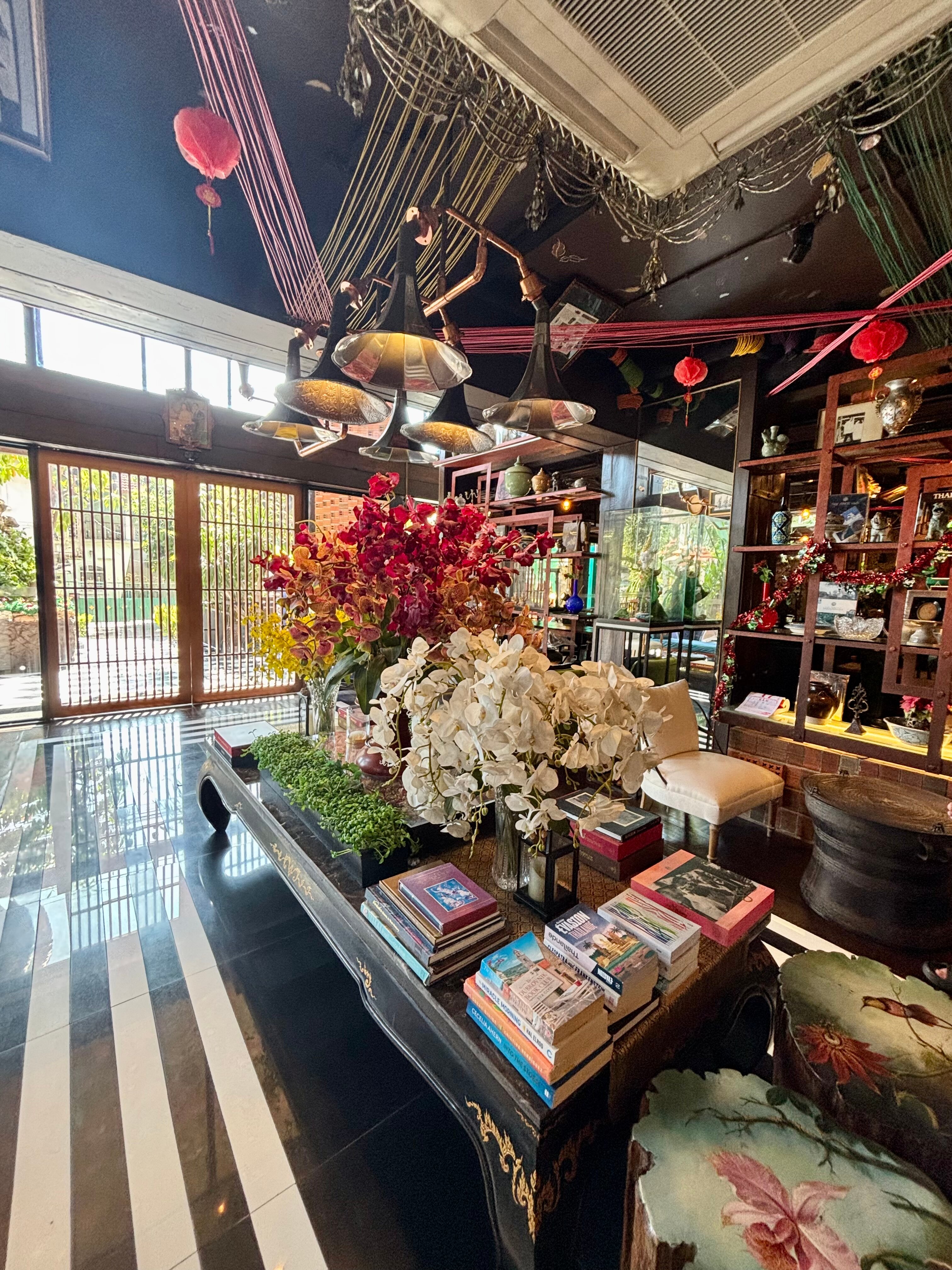 Фото Dhevi Bangkok Hotel