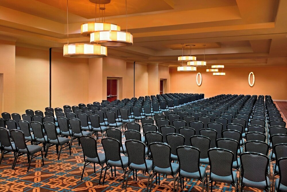 Фото Sheraton Agoura Hills Hotel