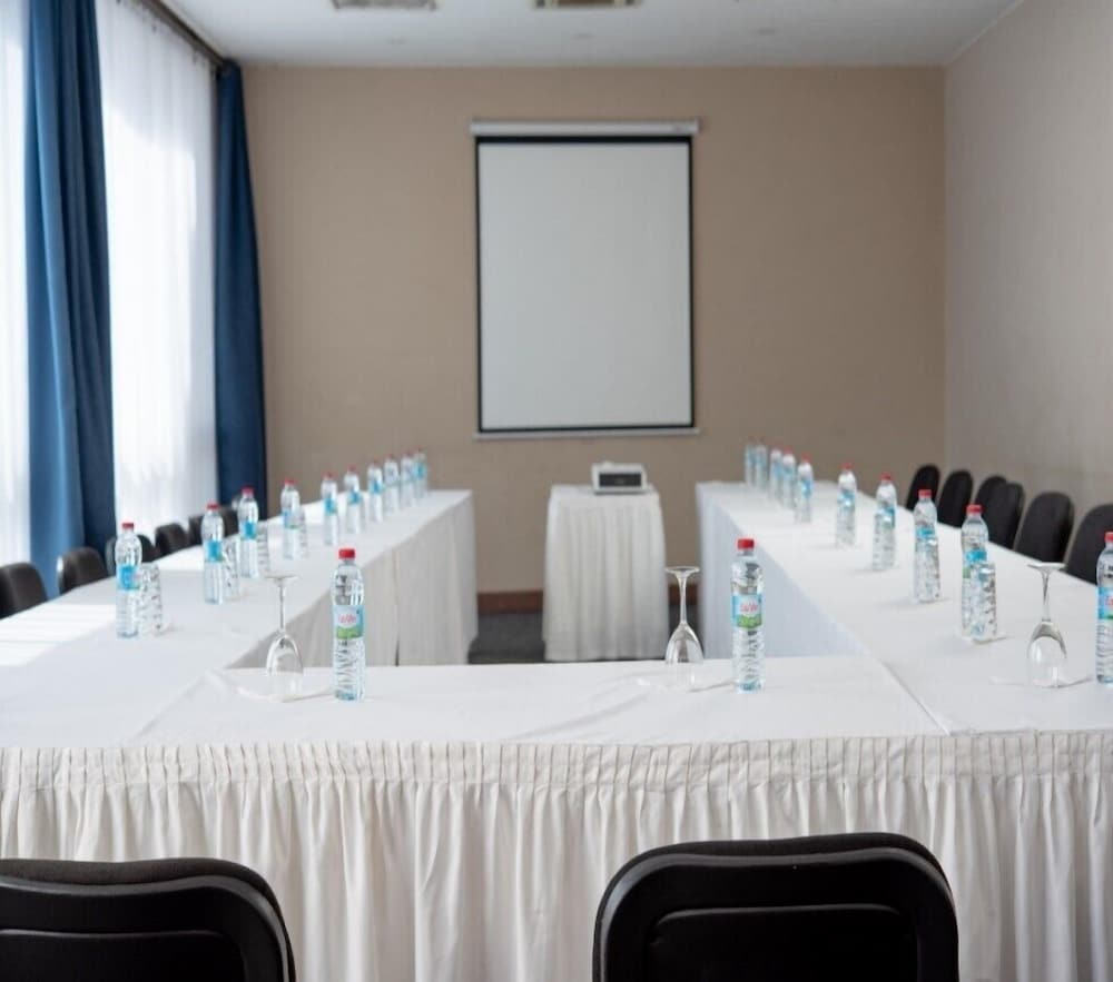 Фото Tana Hôtel