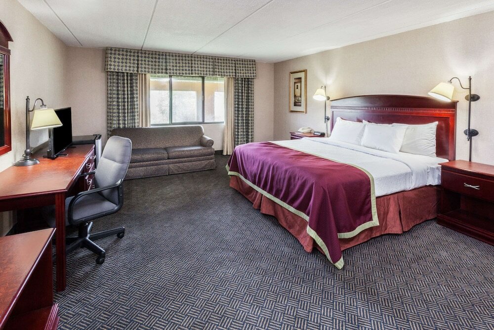 Фото Baymont by Wyndham Michigan City