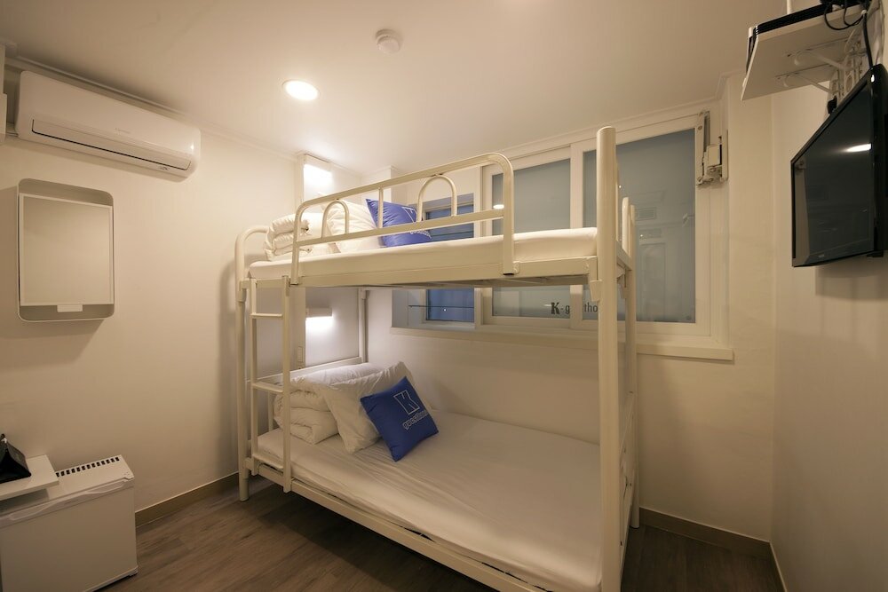 Фото K-Guesthouse Myeongdong 1