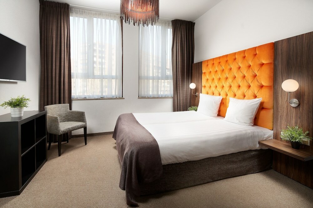 Фото Hotel La Reine