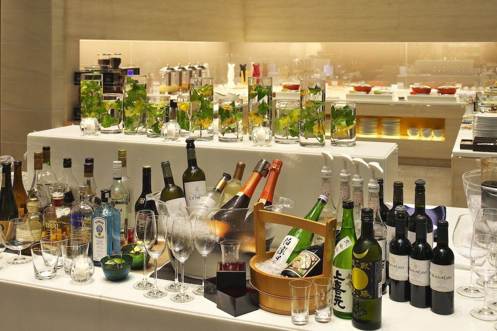 Фото Osaka Marriott Miyako Hotel