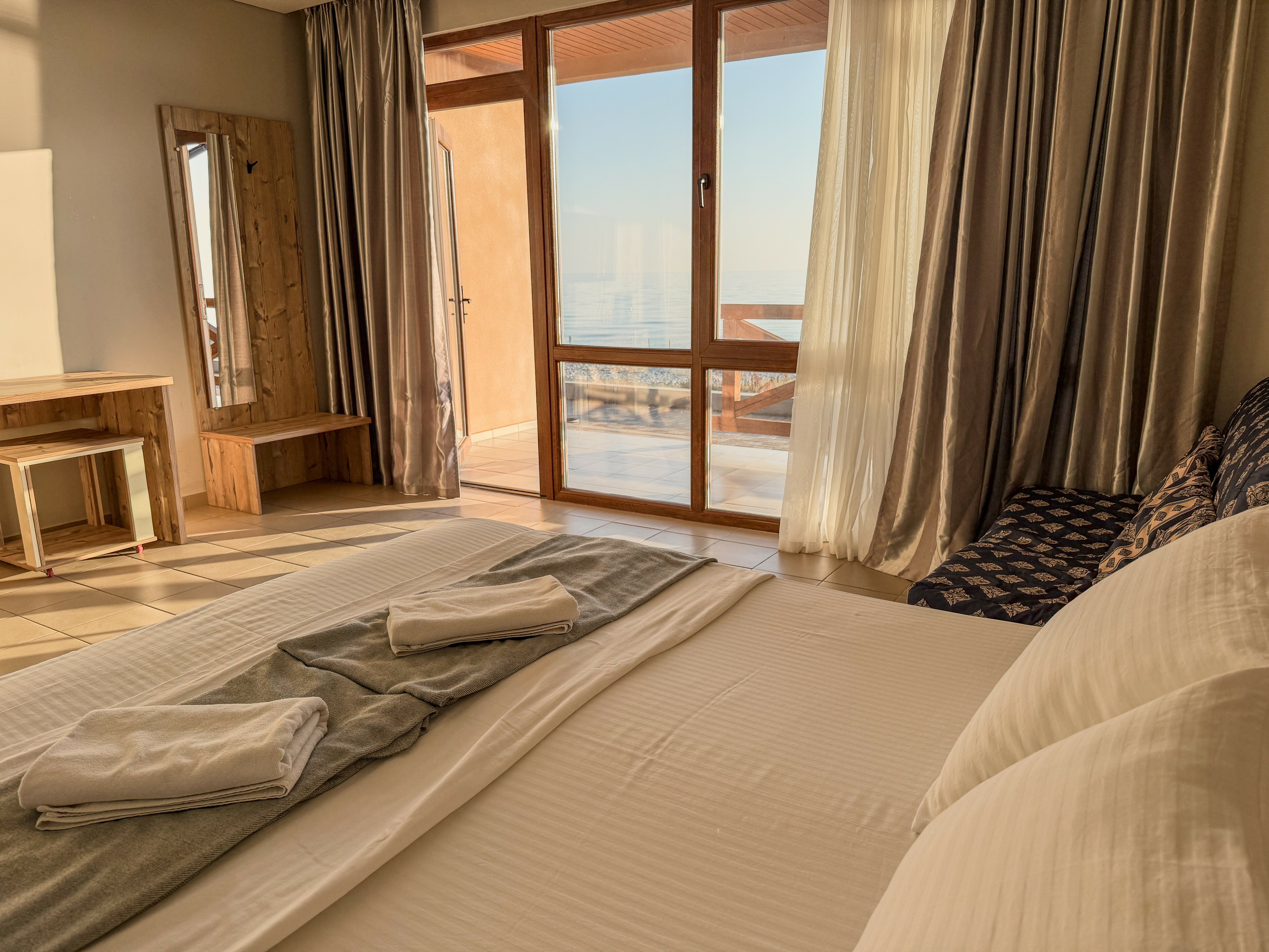 Фото Отель Napra