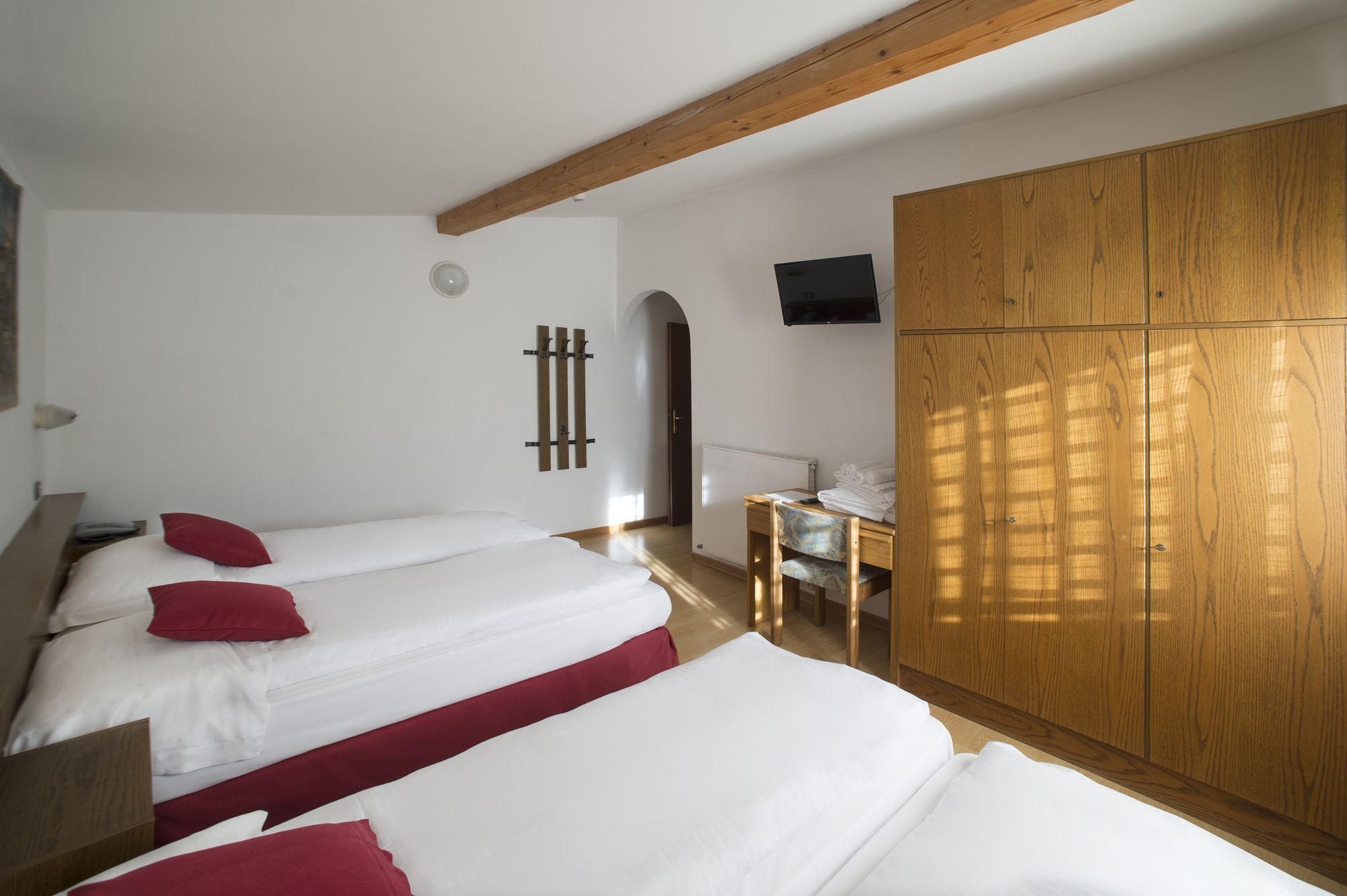 Фото Casteluce Hotel Funivie Pinzolo