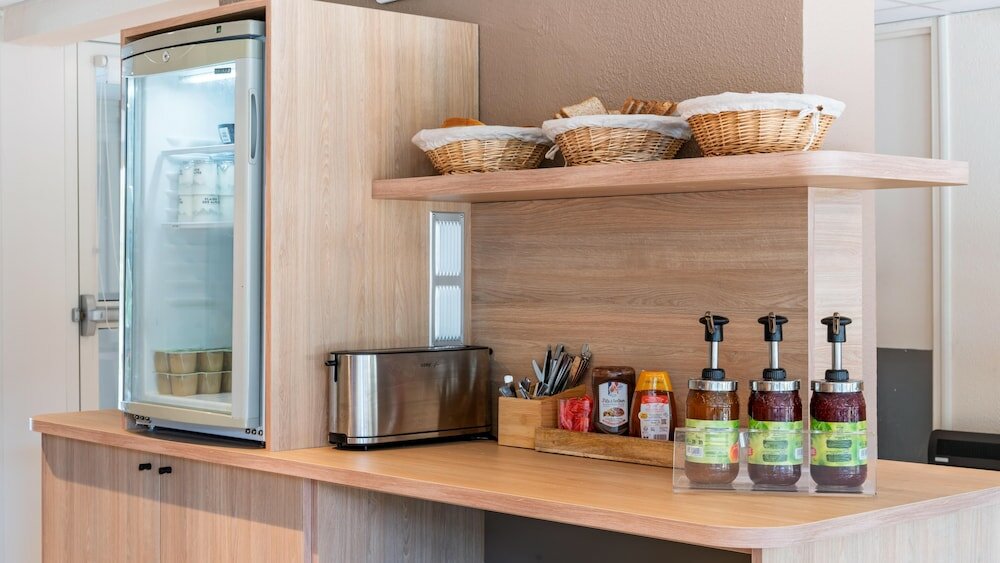 Фото Premiere Classe Lille Nord - Roncq