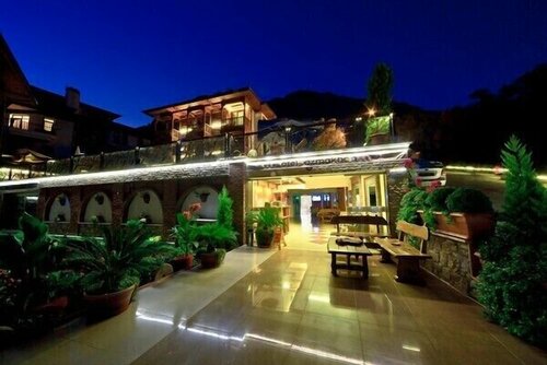 Гостиница Hotel Azmakhan в Ментеше