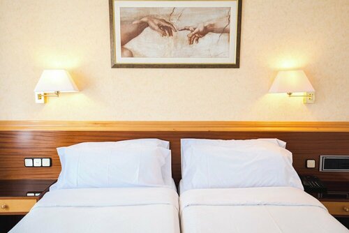 Гостиница Hotel Placa в Сане-Фелиу-де-Гишольсе