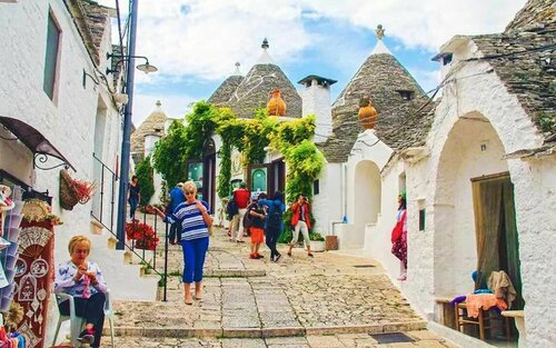 Внешний вид отеля Apulia 70 Holidays в Полиньяно-а-Маре, фото 5
