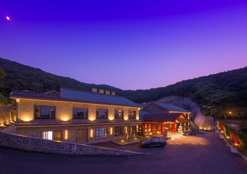 Xianghu Inn
