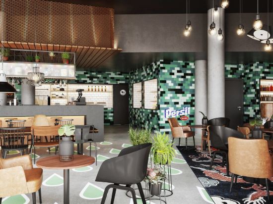 Фото Moxy Duesseldorf South