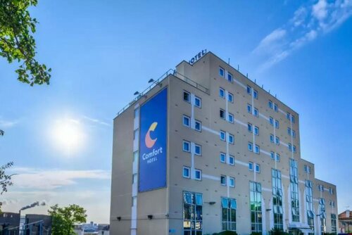 Гостиница Comfort Hotel Paris Porte D'Ivry в Кретее