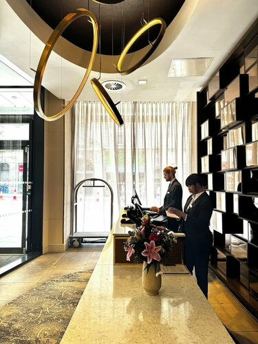 Гостиница Hilton Edinburgh Carlton в Эдинбурге