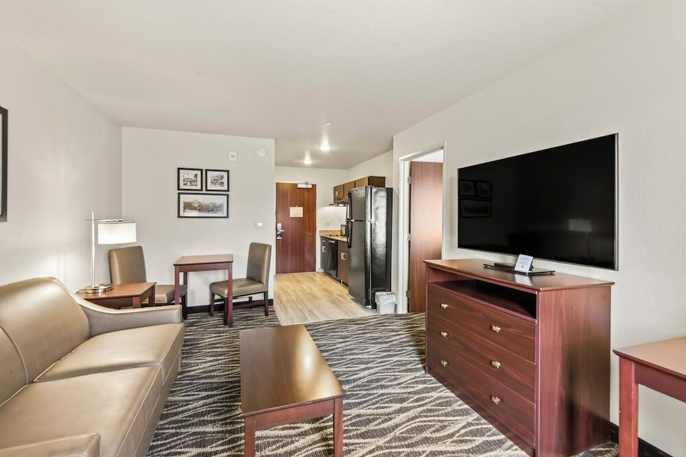Фото Cobblestone Hotel & Suites - Two Rivers