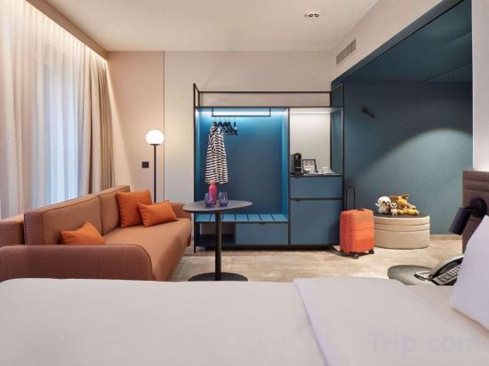 Фото Novotel Hamburg Central Station