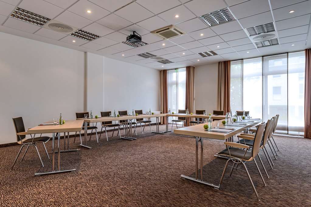 Фото Park Inn by Radisson Göttingen