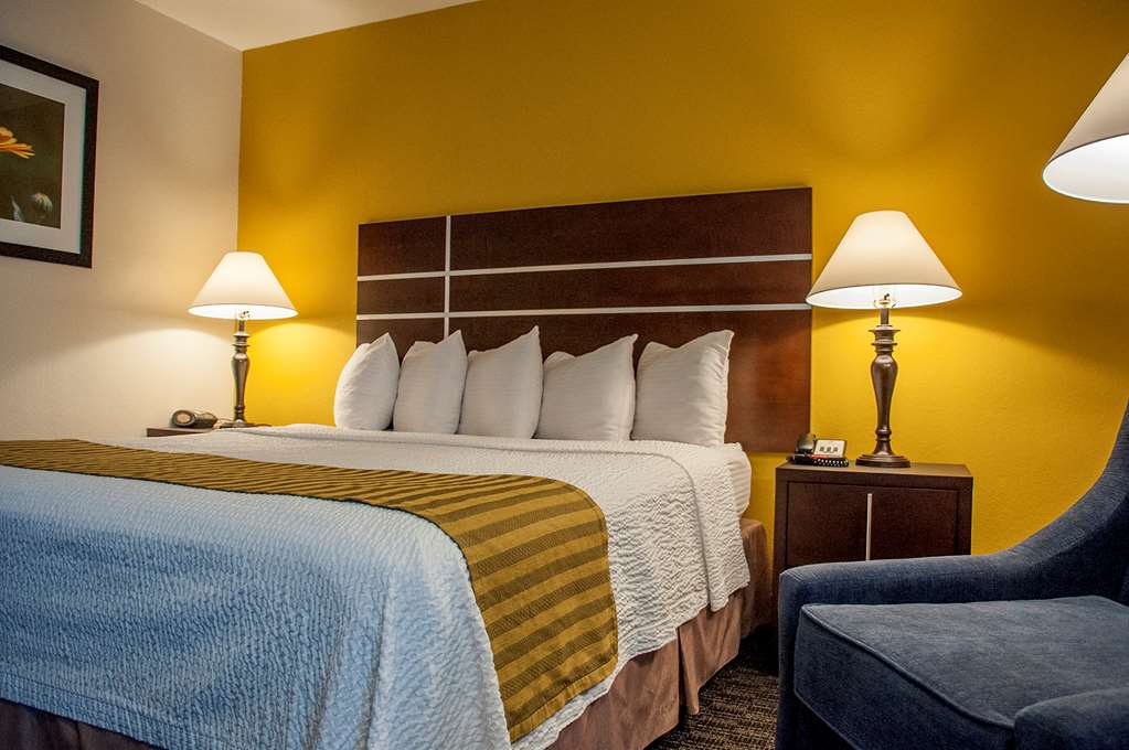 Фото Best Western Village Inn