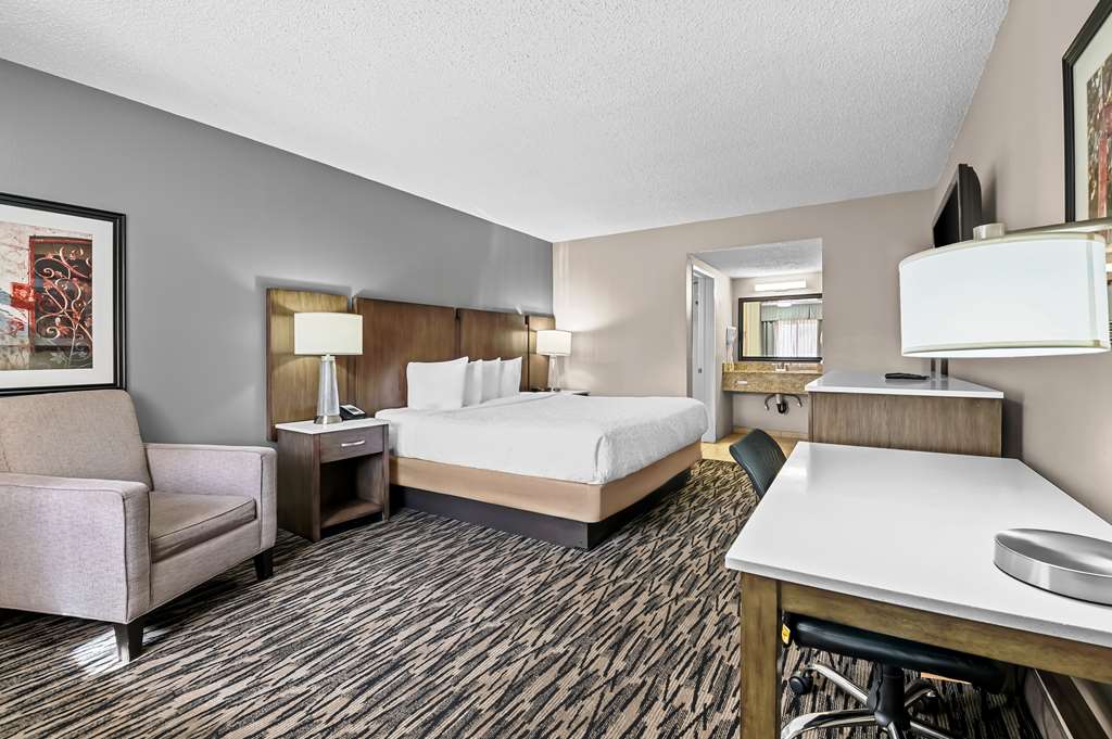 Фото Best Western Los Alamitos Inn & Suites