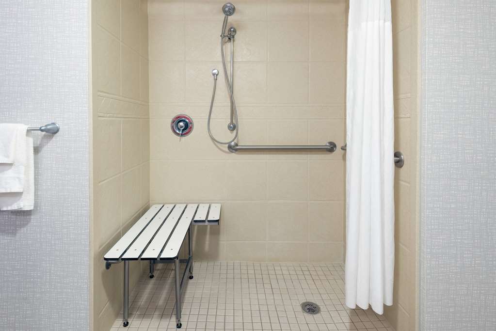 Фото Hampton Inn & Suites Orlando Airport @ Gateway Village