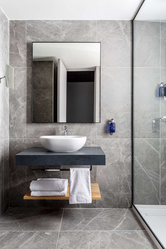 Фото Radisson Blu Hotel, Madrid Prado