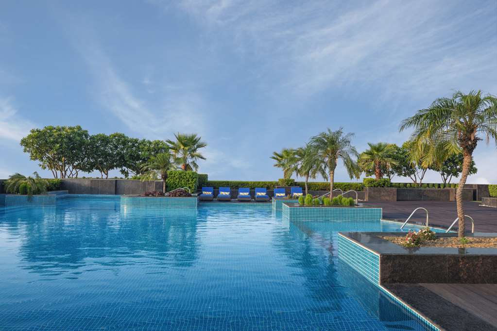 Фото Radisson Blu Hotel, New Delhi Dwarka
