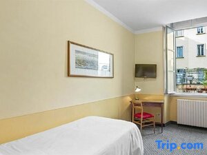 Гостиница Hotel Roma E Rocca Cavour