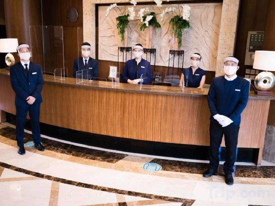 Фото The Avenue Plaza Hotel