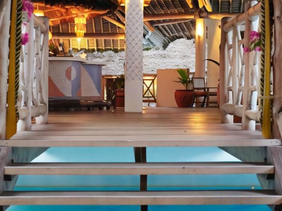 Фото Neptune Palm Beach Boutique Resort & Spa