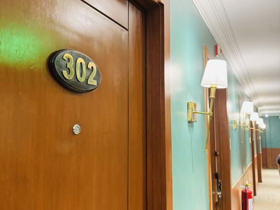 Фото Pearl Lane Hotel