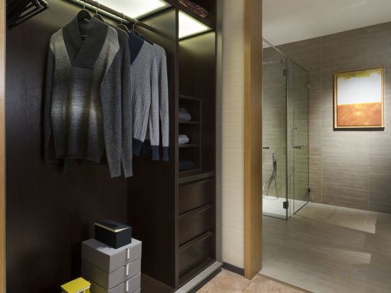 Фото Expressionz Professional Suites by MyKey Global