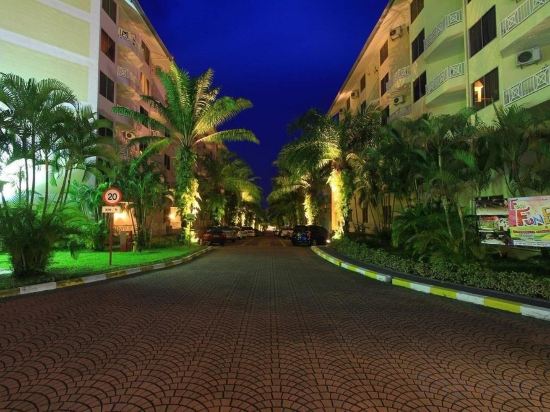 Фото Lotus Desaru Beach Resort & SPA