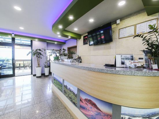 Фото Jeju Bunker Hotel & Resort