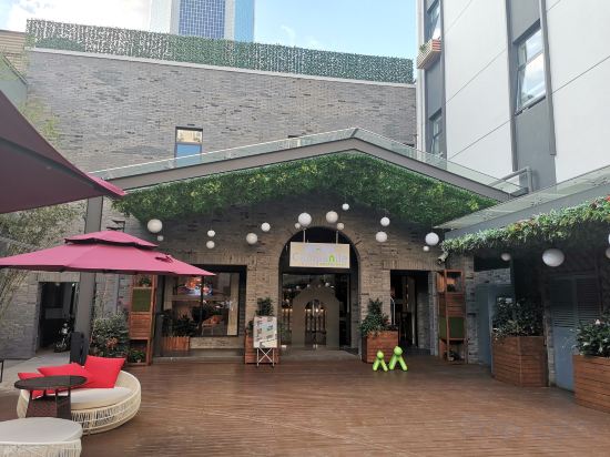 Фото отеля 1