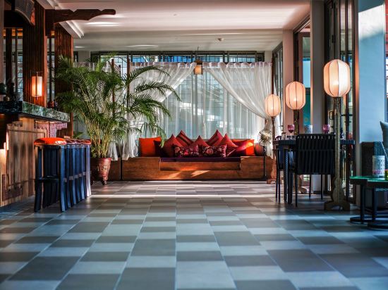 Фото Fusion Suites Phuket Patong