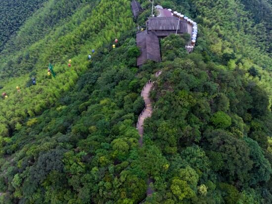 Фото Wyndham Grand Plaza Royale Hot Springs Resort Tianmu Lake