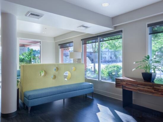 Фото The Belltown Inn