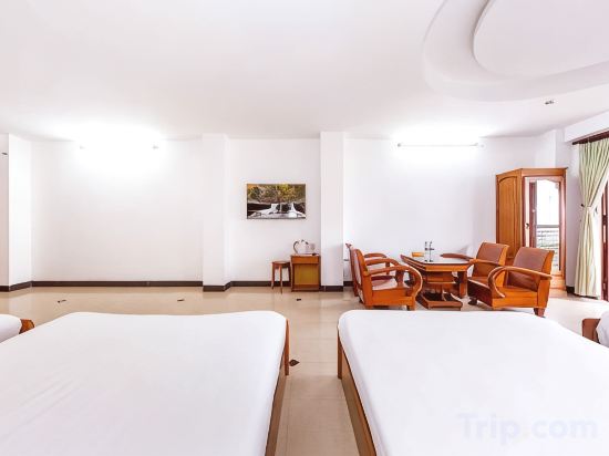 Фото Minh Cat Hotel