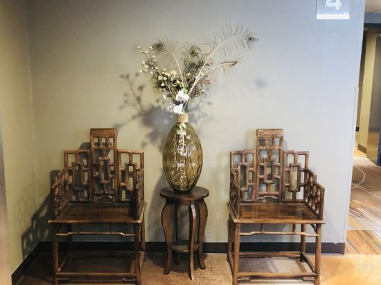 Фото GreenTree Inn & Suites Alhambra