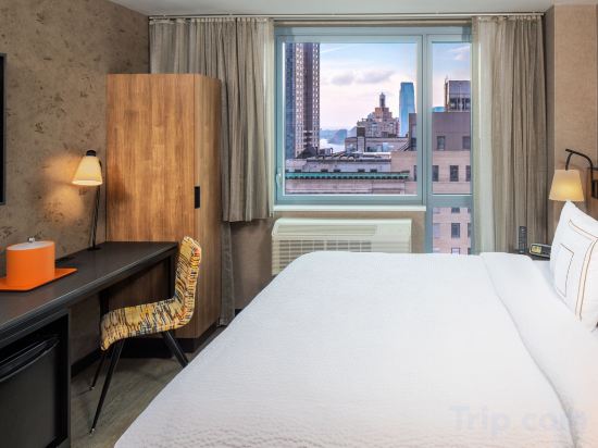 Фото Courtyard by Marriott New York World Trade Center Area