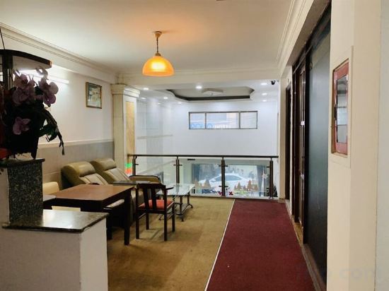 Фото Yoko Airport Saigon Hotel