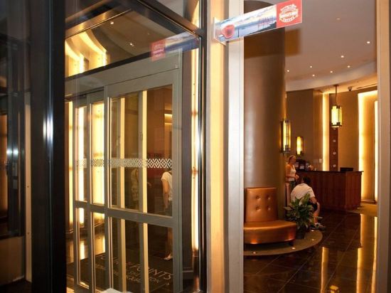 Фото Four Points by Sheraton Midtown-Times Square