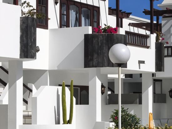 Фото Apartamentos Plaza Azul