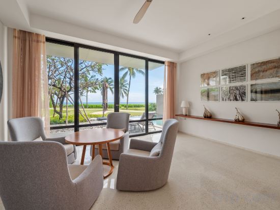 Фото Beachfront Villa Danang Beach