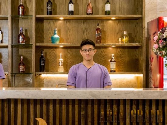 Фото Aria Grand Hotel & Apartments