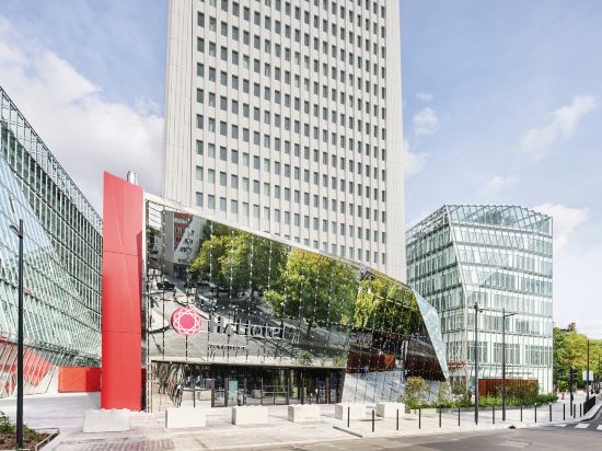 Фото H4 Hotel Wyndham Paris Pleyel Resort