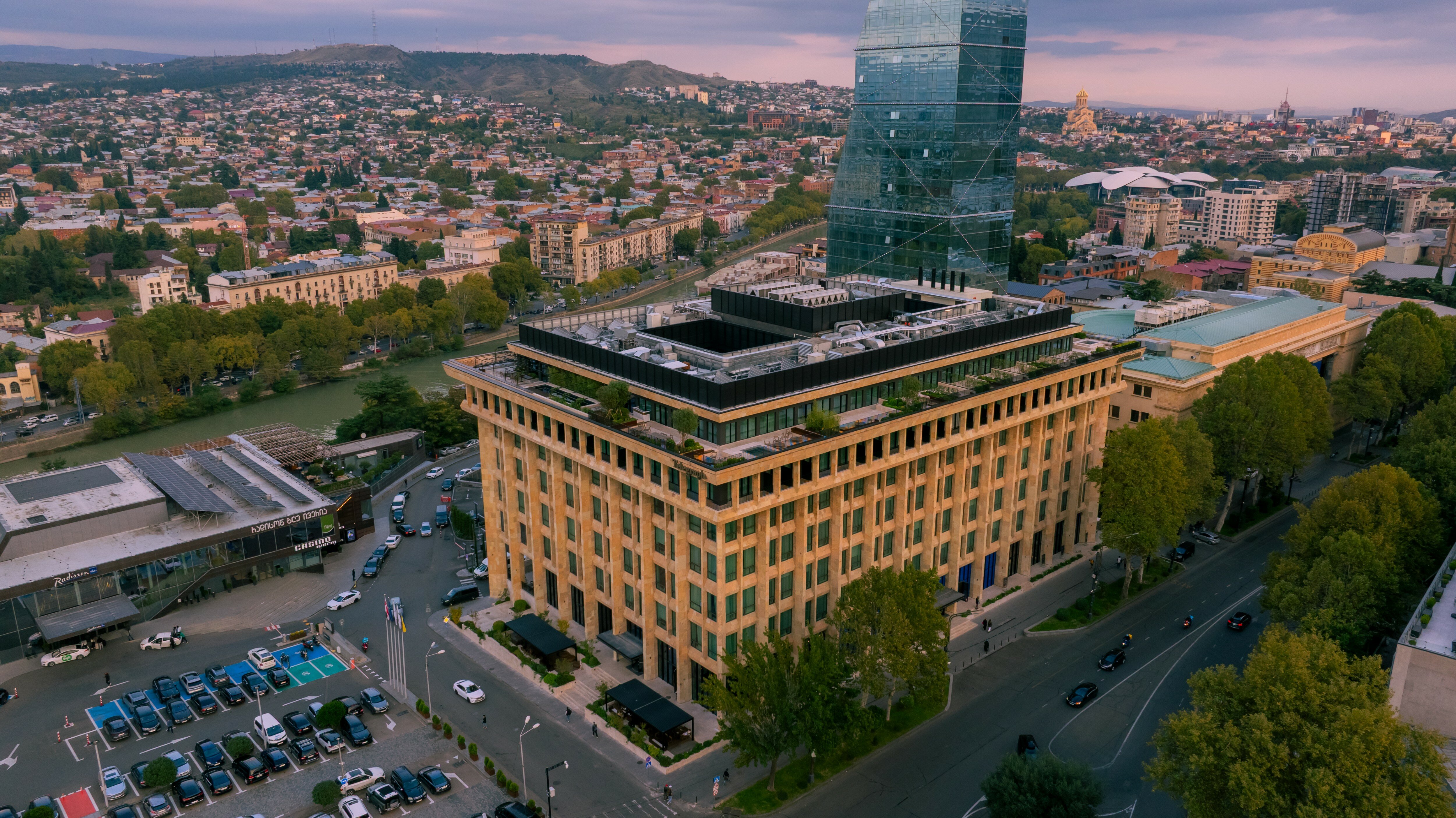 Фото отеля 1