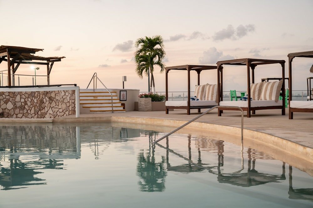 Фото Seadust Cancun Family Resort