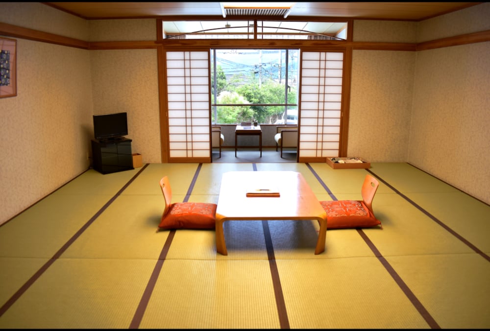 Фото Yufuin Onsen Yufuin Kotobuki Hananosho