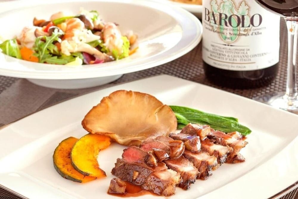 Фото Wakayama Marina City Hotel